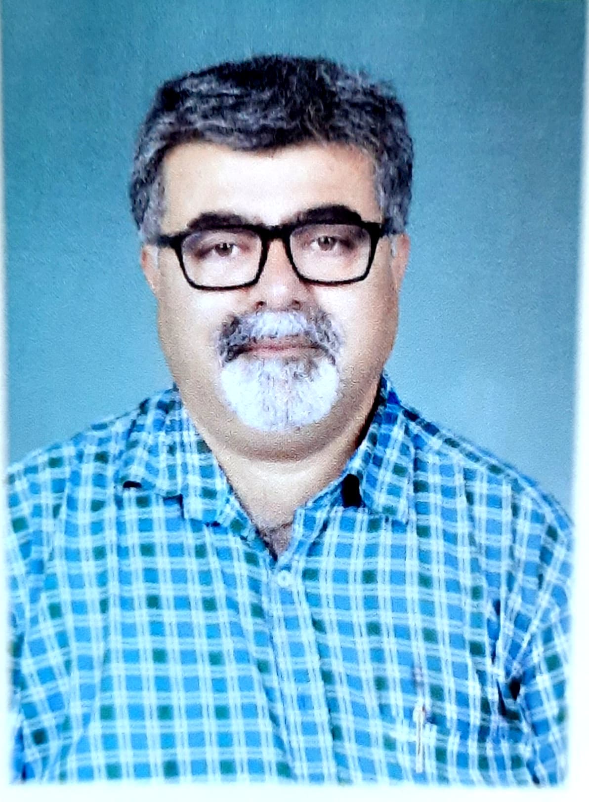 DR. MAHENDI VADSARIYA